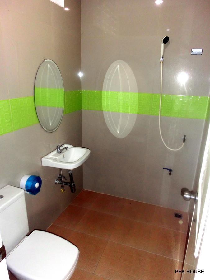 דירות Phuket Pek House מראה חיצוני תמונה